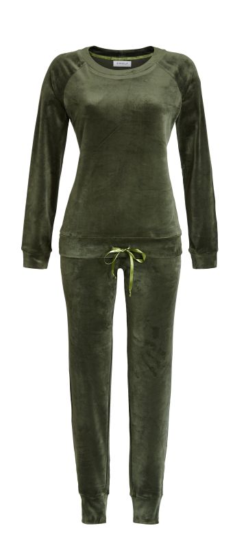 Ringella Anzug aus Nickivelours