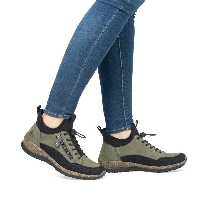 Rieker Artikelnummer N32G3-54 Rieker Damen Slipper Kaktusgrün-schwarz