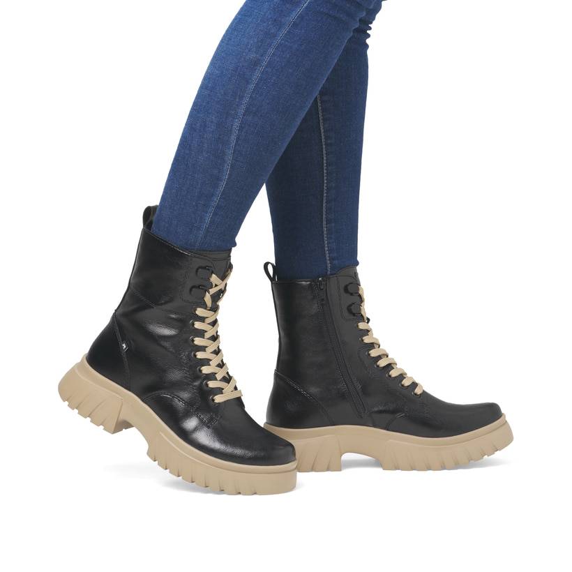 Rieker Artikelnummer W1870-00 Rieker Damen Schnürstiefel Glanzschwarz