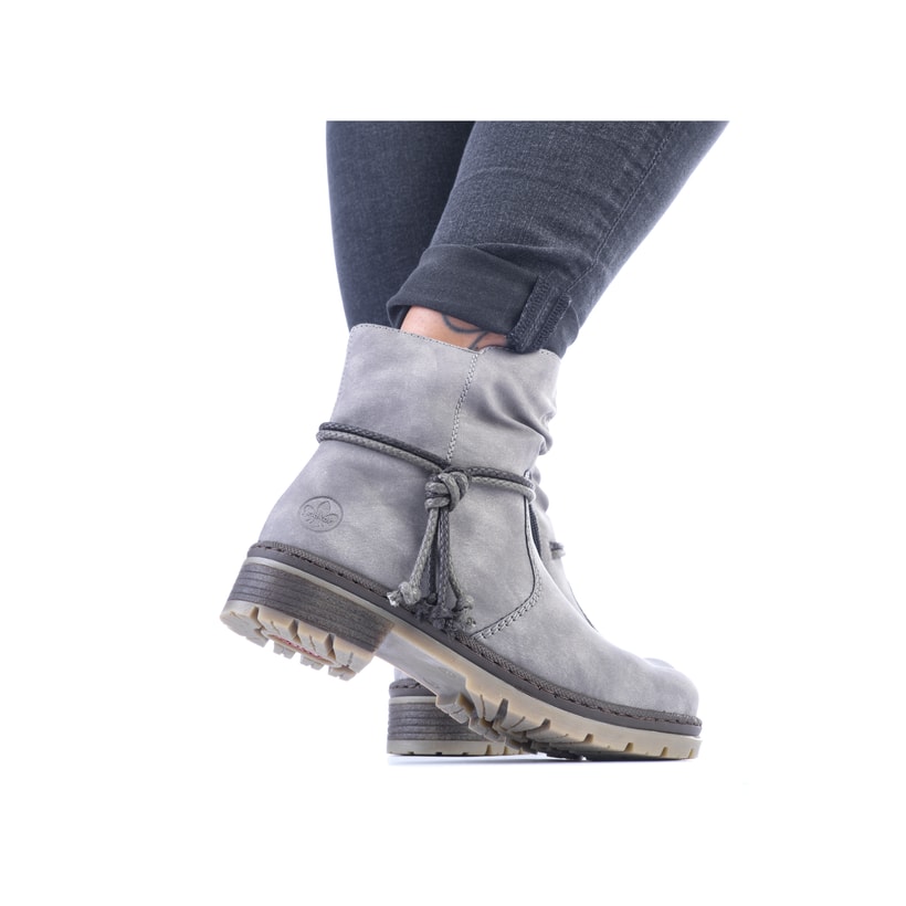 Rieker Artikelnummer Y7463-40 Rieker Damen Kurzstiefel Staubgrau