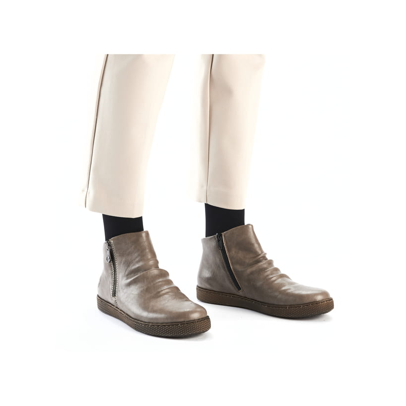Rieker Artikelnummer Z1263-42 Rieker Damen Kurzstiefel Braungrau