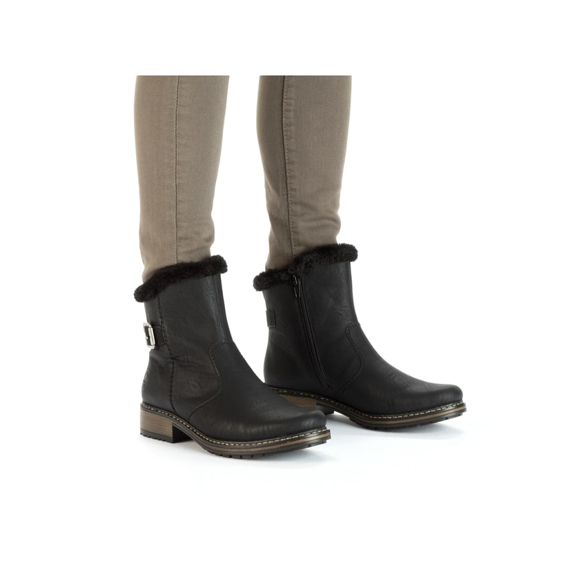 Rieker Artikelnummer Z6862-00 Rieker Damen Kurzstiefel Tiefschwarz