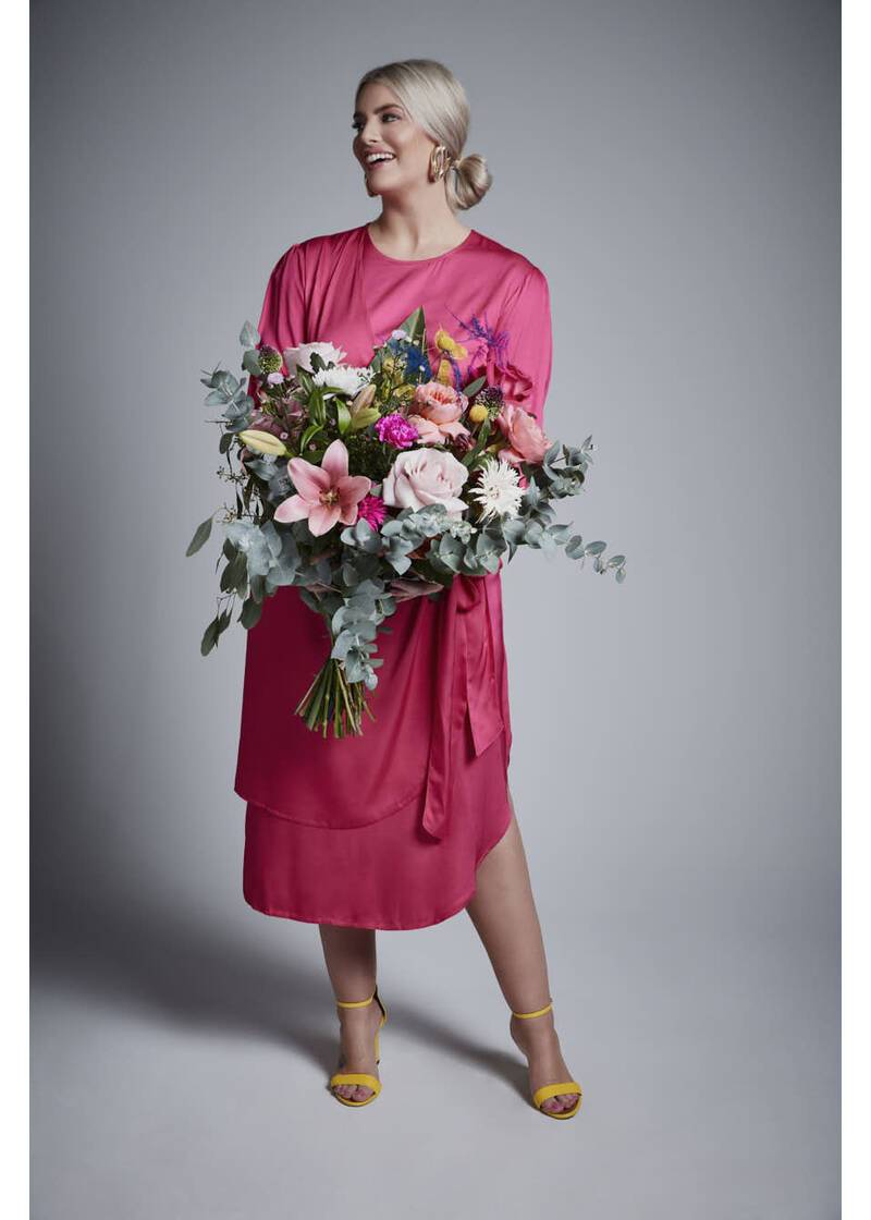 ROCK YOUR CURVES By Angelina Kleid In PinkArtikelnummer RYC-LCAK-0404-401