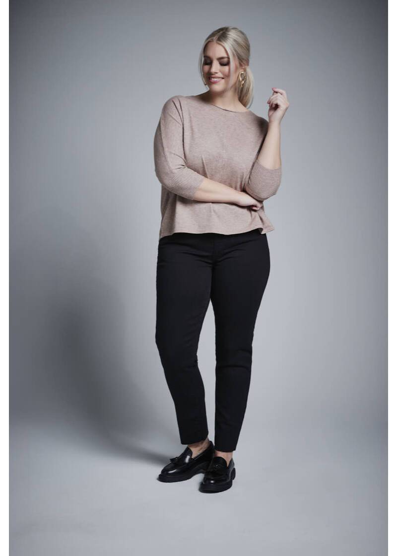 ROCK YOUR CURVES By Angelina Strickshirt In TaupeArtikelnummer RYC-LCAK-0646-102