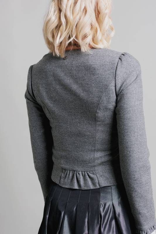 Rockmacherin Ann-Kathrin Spenzerjacke Aus Leichtloden Mit Rüschenabschluss Am Ärmel