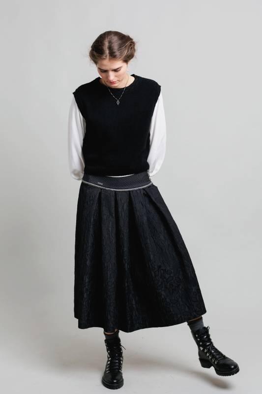 Rockmacherin Aufdnacht Festlicher Trachtenrock Mit Plastisch Gewebten Jacquardstoff