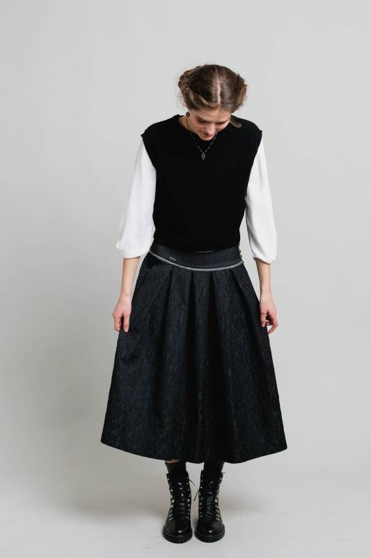 Rockmacherin Aufdnacht Festlicher Trachtenrock Mit Plastisch Gewebten Jacquardstoff