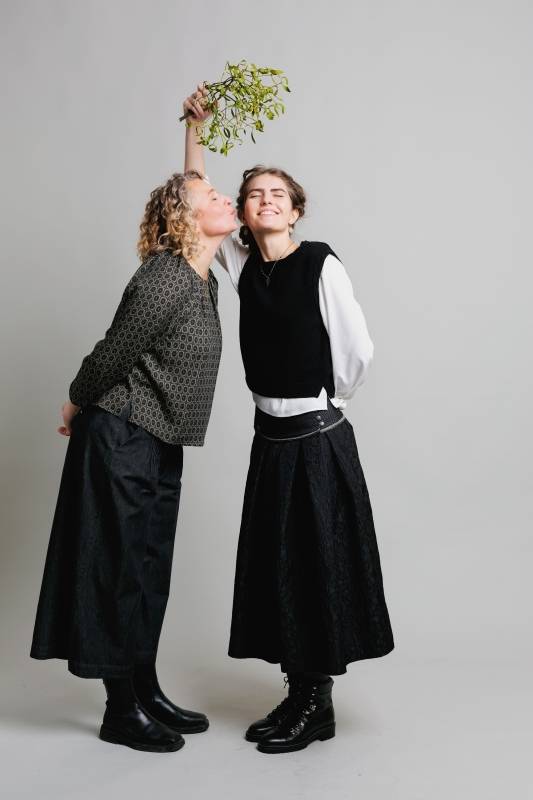 Rockmacherin Aufdnacht Festlicher Trachtenrock Mit Plastisch Gewebten Jacquardstoff