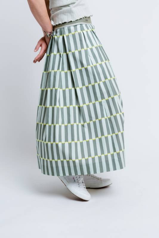 Rockmacherin Bleamal Trachtenrock In Maxilänge Und Grafischem Print