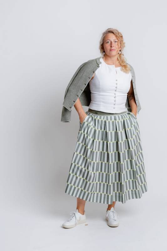 Rockmacherin Nanni Aigner Trachtenweste Für Damen In Weiß