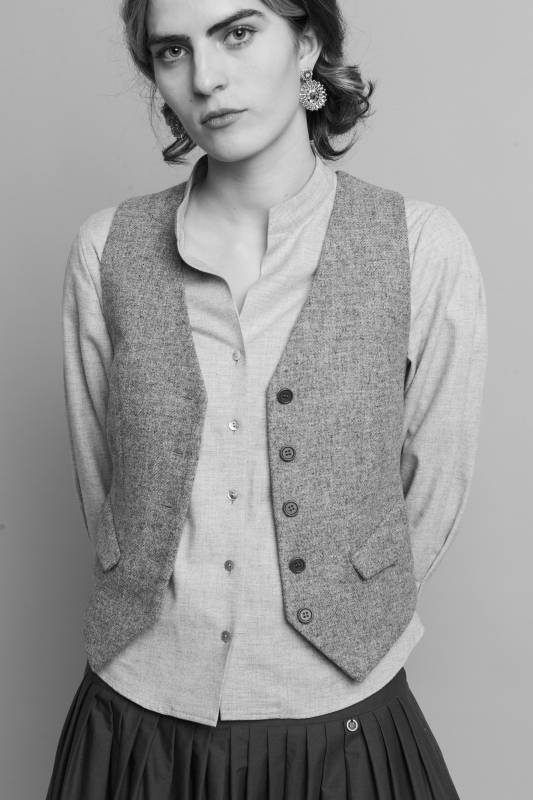 Rockmacherin Resal Damenweste Klassich Aus Feiner Wolle