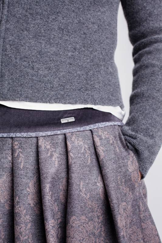 Rockmacherin Schiereisn Rock