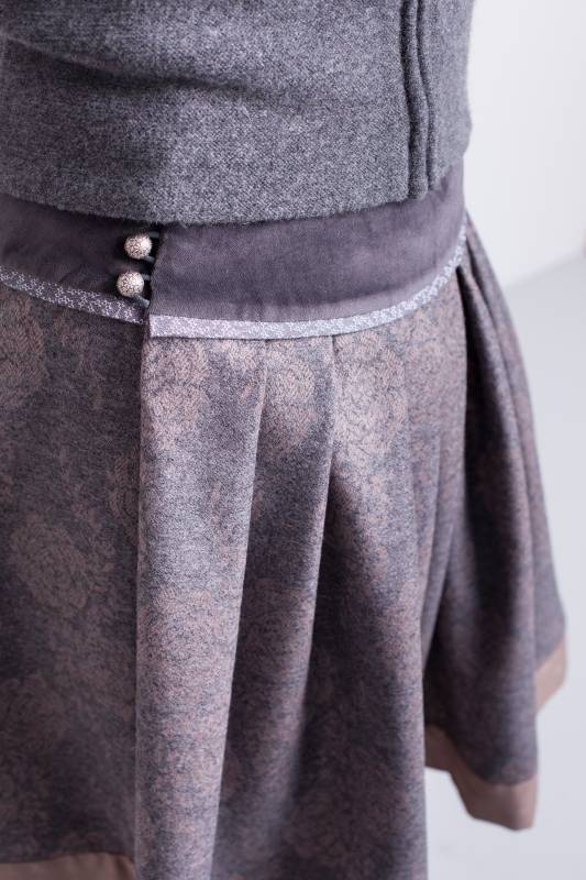 Rockmacherin Schiereisn Rock