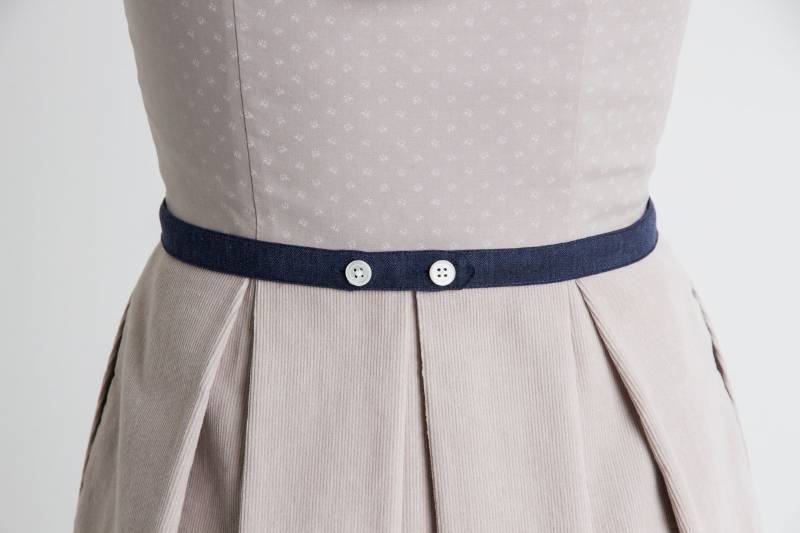 Rockmacherin Schürze Nachtblau