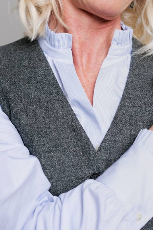 Rockmacherin Susanna Damen-Trachtenbluse Mit Rüschen Und Modernem Ärmelschnitt