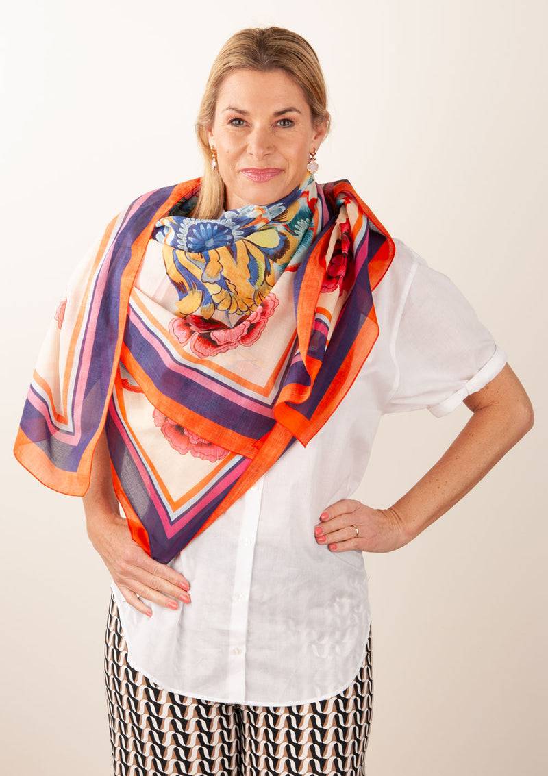 Grace Viereckstuch „Blumen“ Multicolor