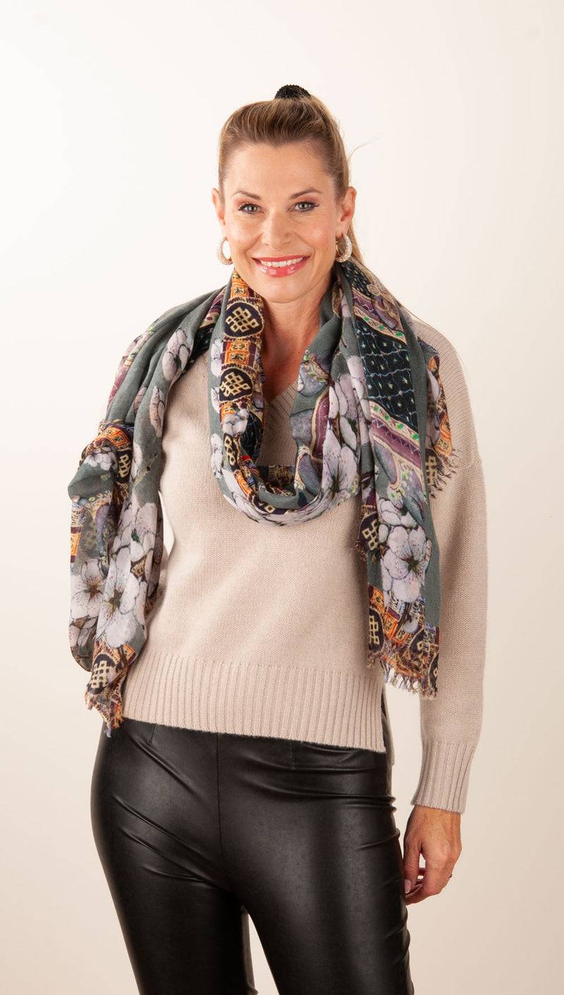 Simone Bruns Schal „Blumen & Elefanten“ Grau | Multicolor