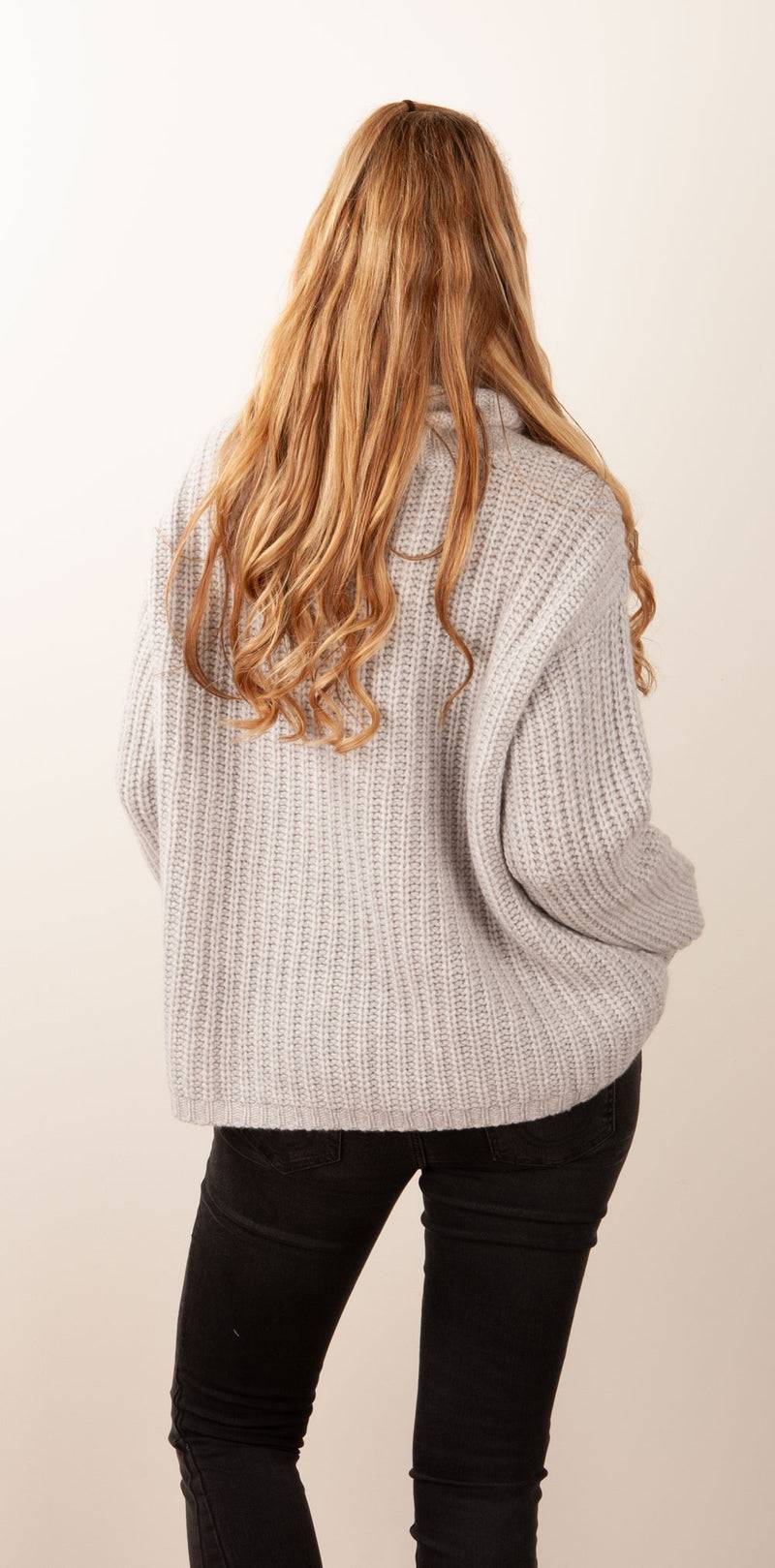 Simone Bruns Pullover Melange Grau