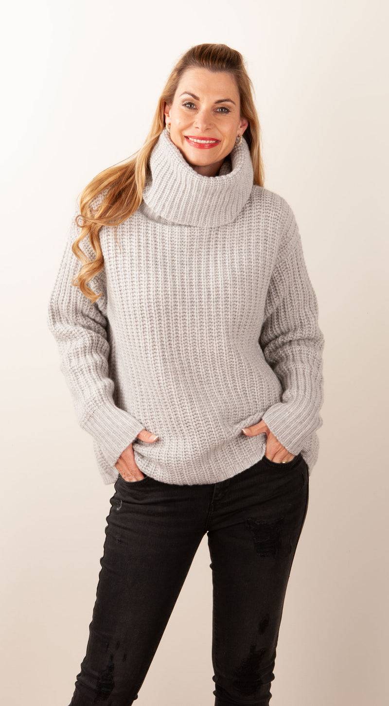 Simone Bruns Pullover Melange Grau