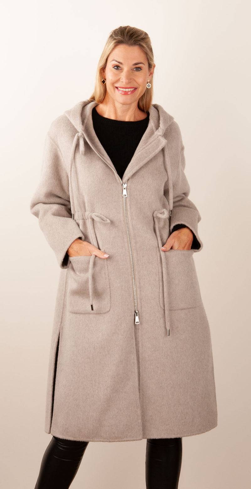 VITTORIA Mantel Taupe