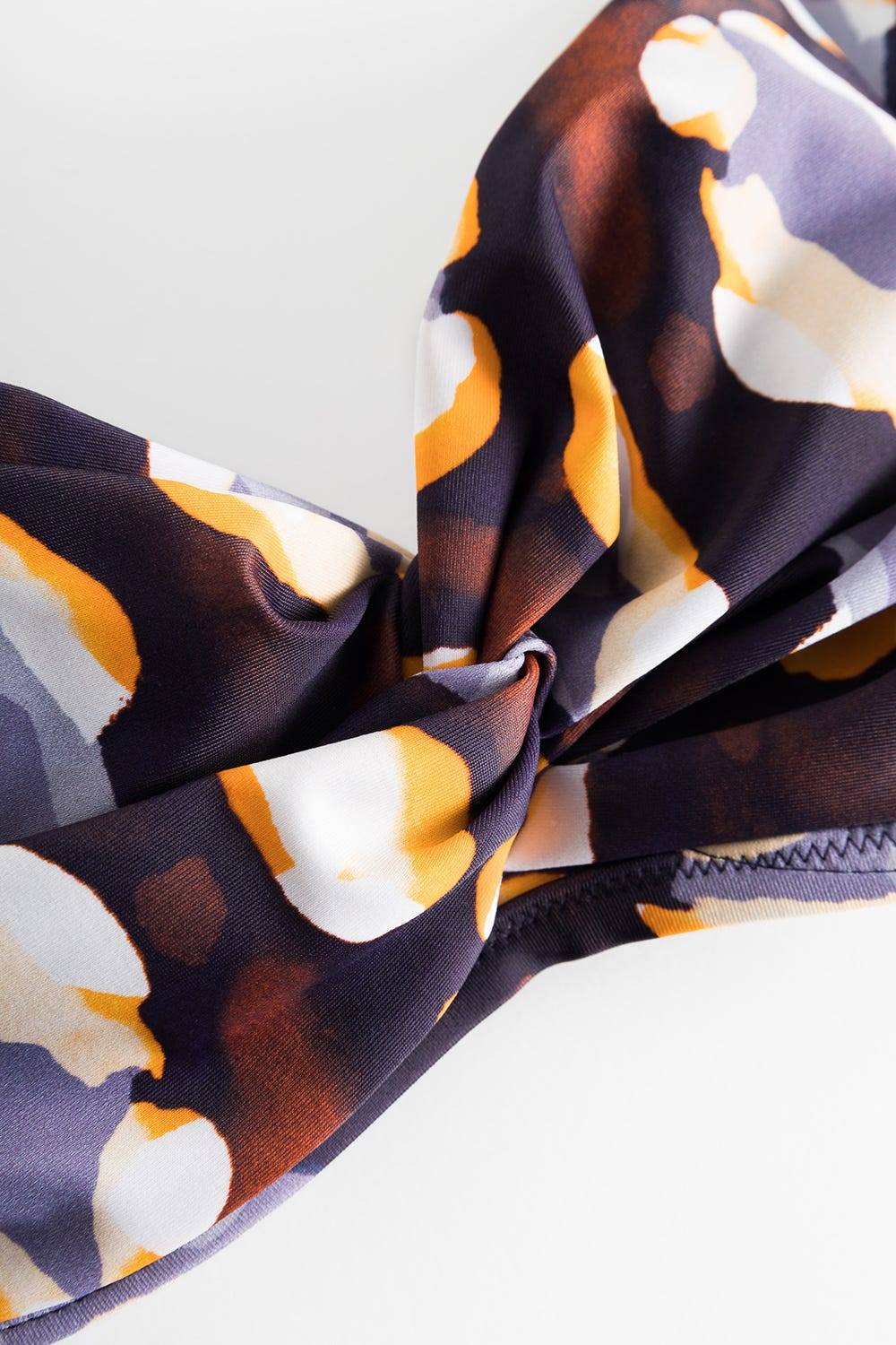 Rösch Bikini-Oberteil Im Tupfendruck Modern Leo Wickeloptik