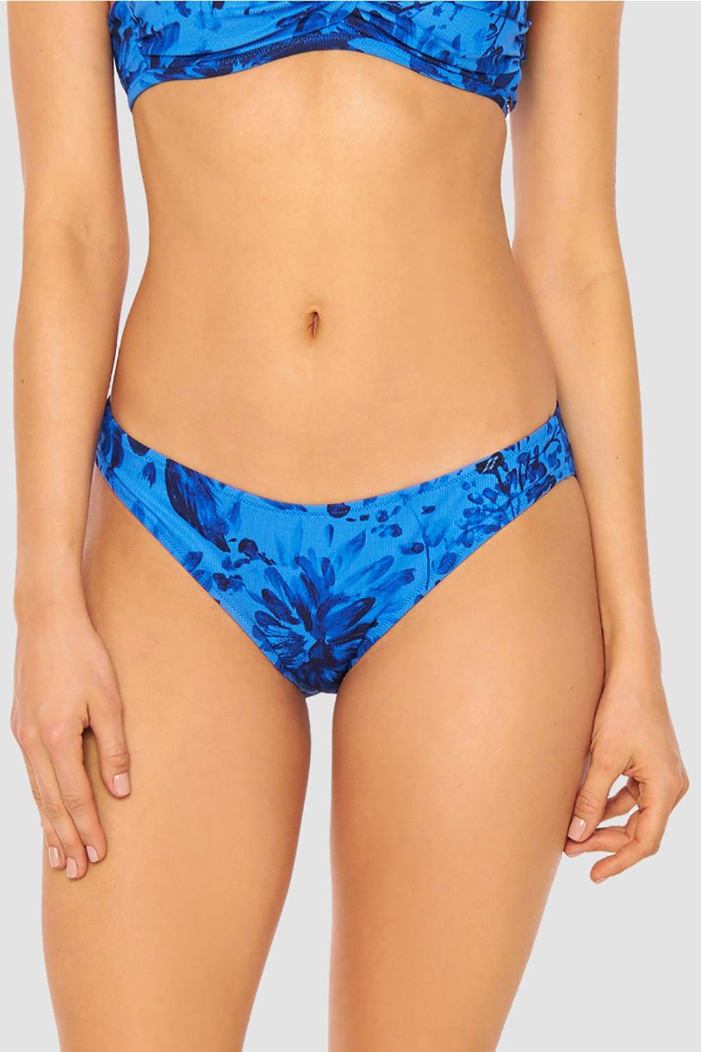 Rösch Klassische Bikini Hose im blauen Blüten-Druck Ripp recyceltes Polyester/Elasthan