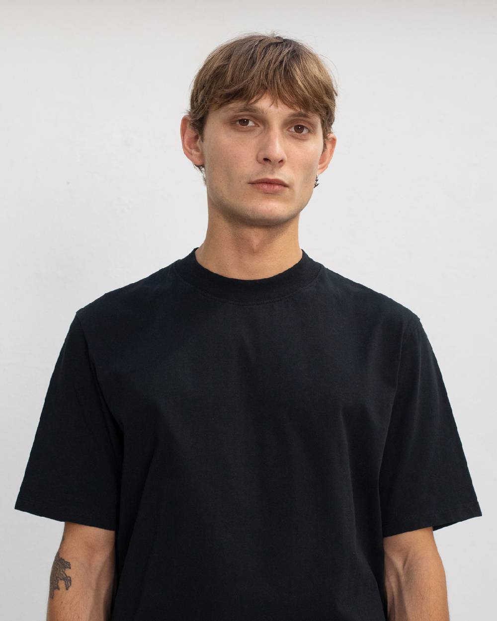 Rotholz Basic T-Shirt Mit Breitem Kragen Bio Baumwolle - Schwarz