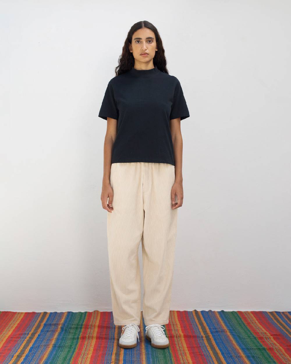 Rotholz Basic T-Shirt Mit Breitem Kragen Bio Baumwolle - Schwarz