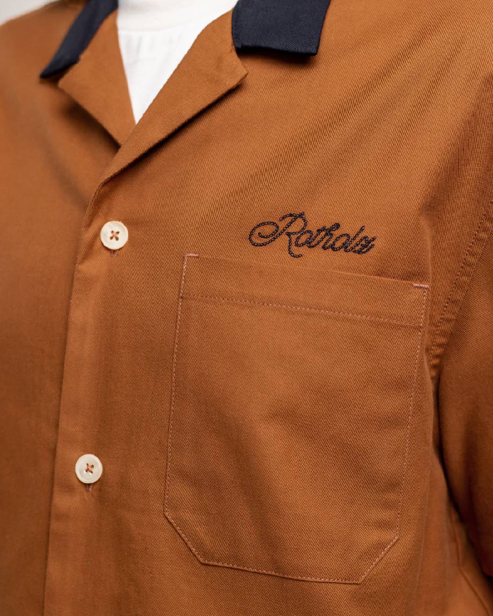 Rotholz Bowling Hemd Mit Kontrastkragen Terracotta