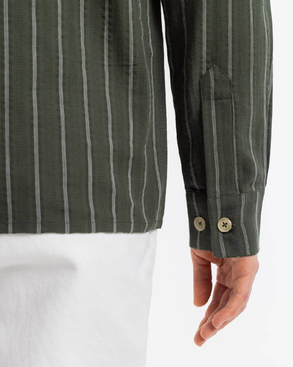 Rotholz Gestreiftes Hemd Aus Bio-Baumwolle - Oliv