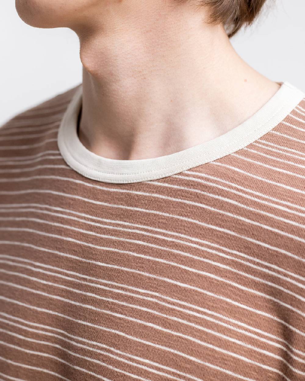 Rotholz Gestreiftes T-Shirt Braun