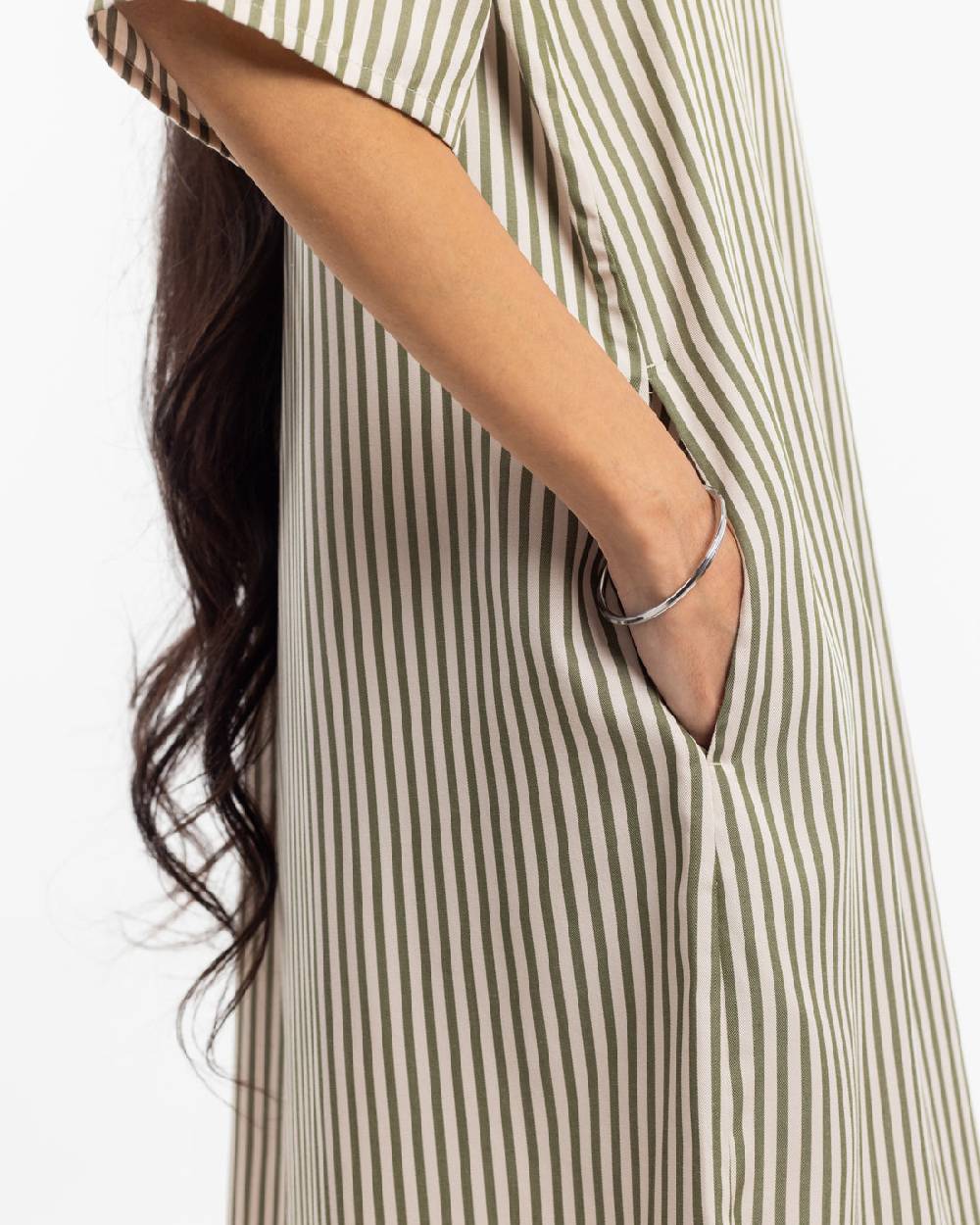 Rotholz Kaftan Kleid Aus Lyocell - Oliv Gestreift