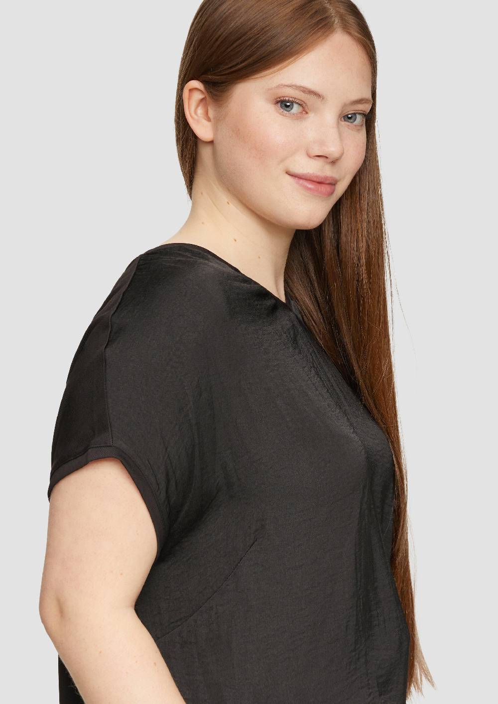 S.Oliver Fabricmix-Shirt Im Loose Fit Mit V-Ausschnitt