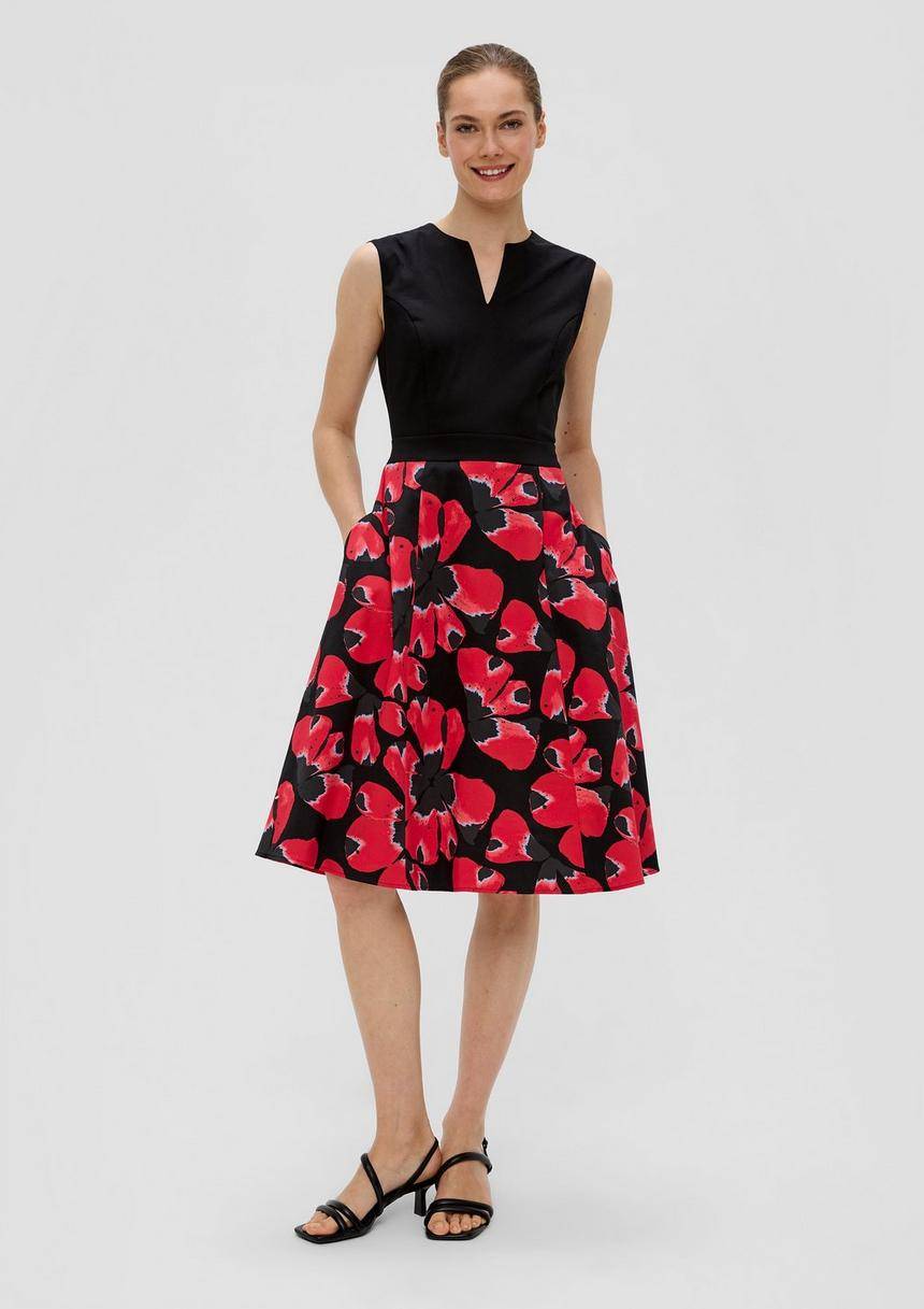 S.Oliver Floral Gemustertes Kleid Mit Tunika-Ausschnitt