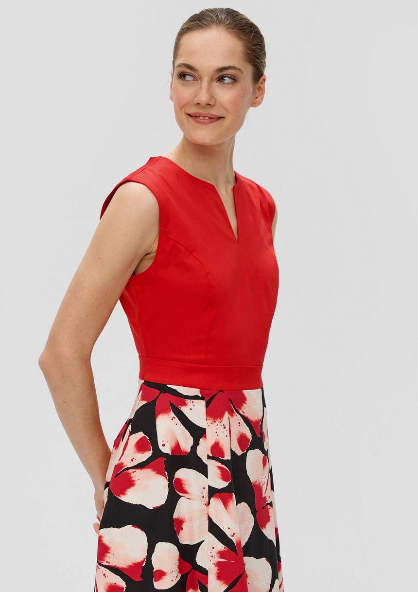 S.Oliver Floral gemustertes Kleid mit Tunika-Ausschnitt