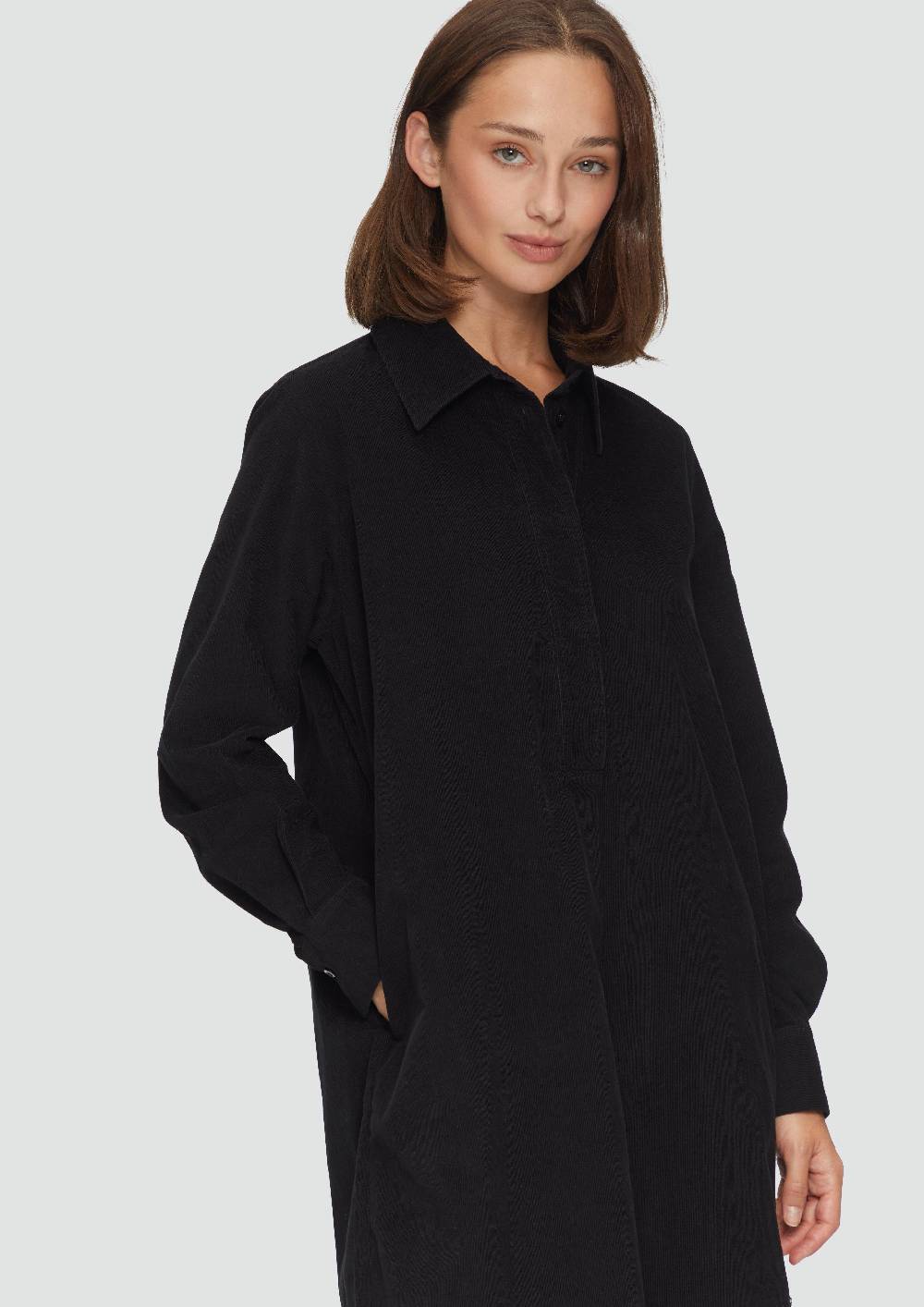 S.Oliver Hemdblusenkleid Aus Feincord Mit Seitlichen Eingrifftaschen