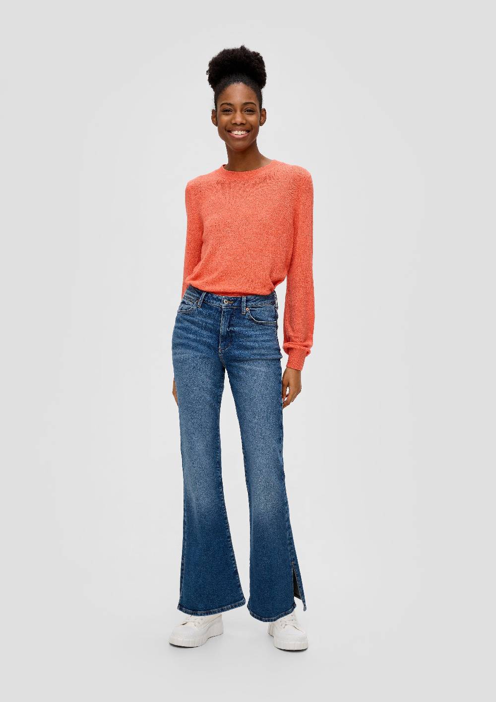 S.Oliver Jeans Reena / Slim Fit / High Rise / Flared Leg / Geschlitzter Saum