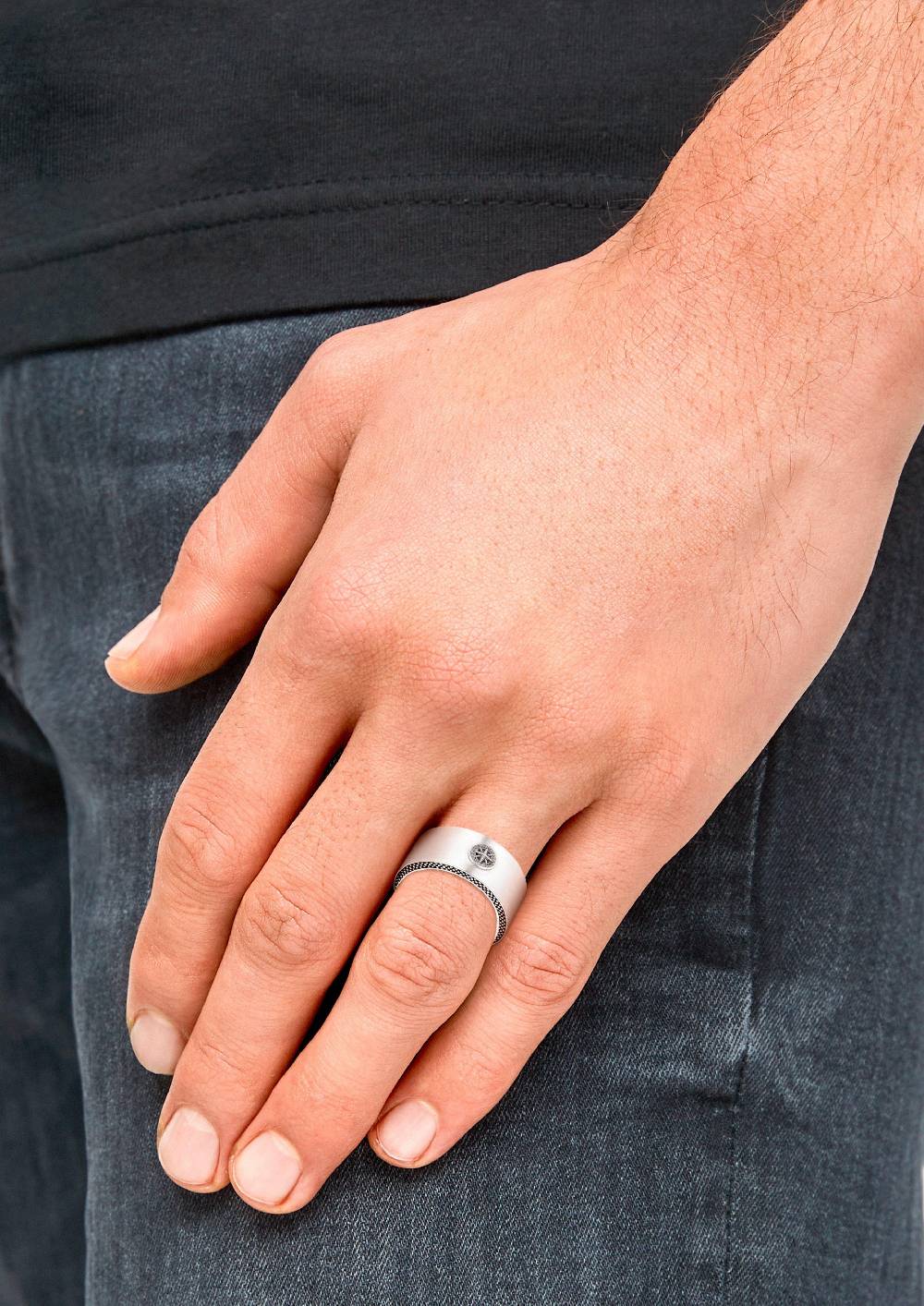 S.Oliver Breiter Ring Mit Kompass-Detail