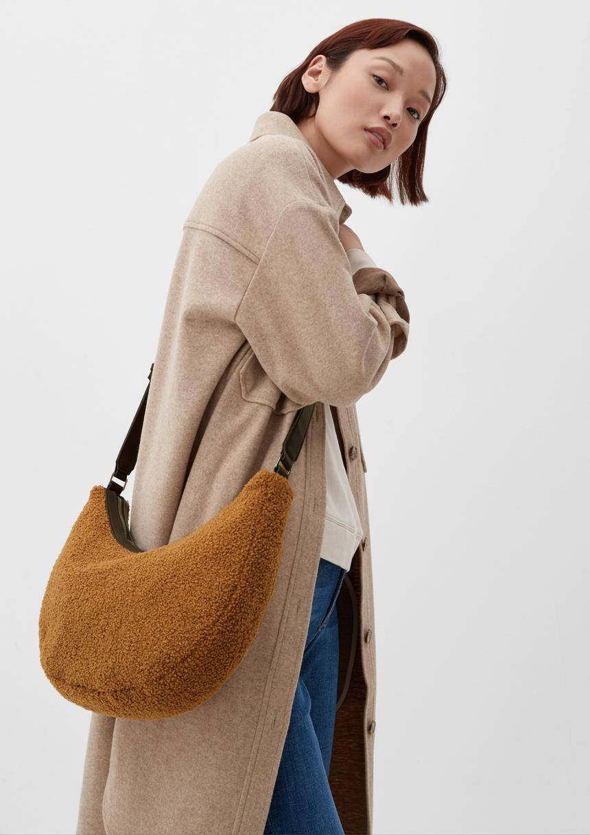 S.Oliver Hobo Bag Aus Teddyplüsch