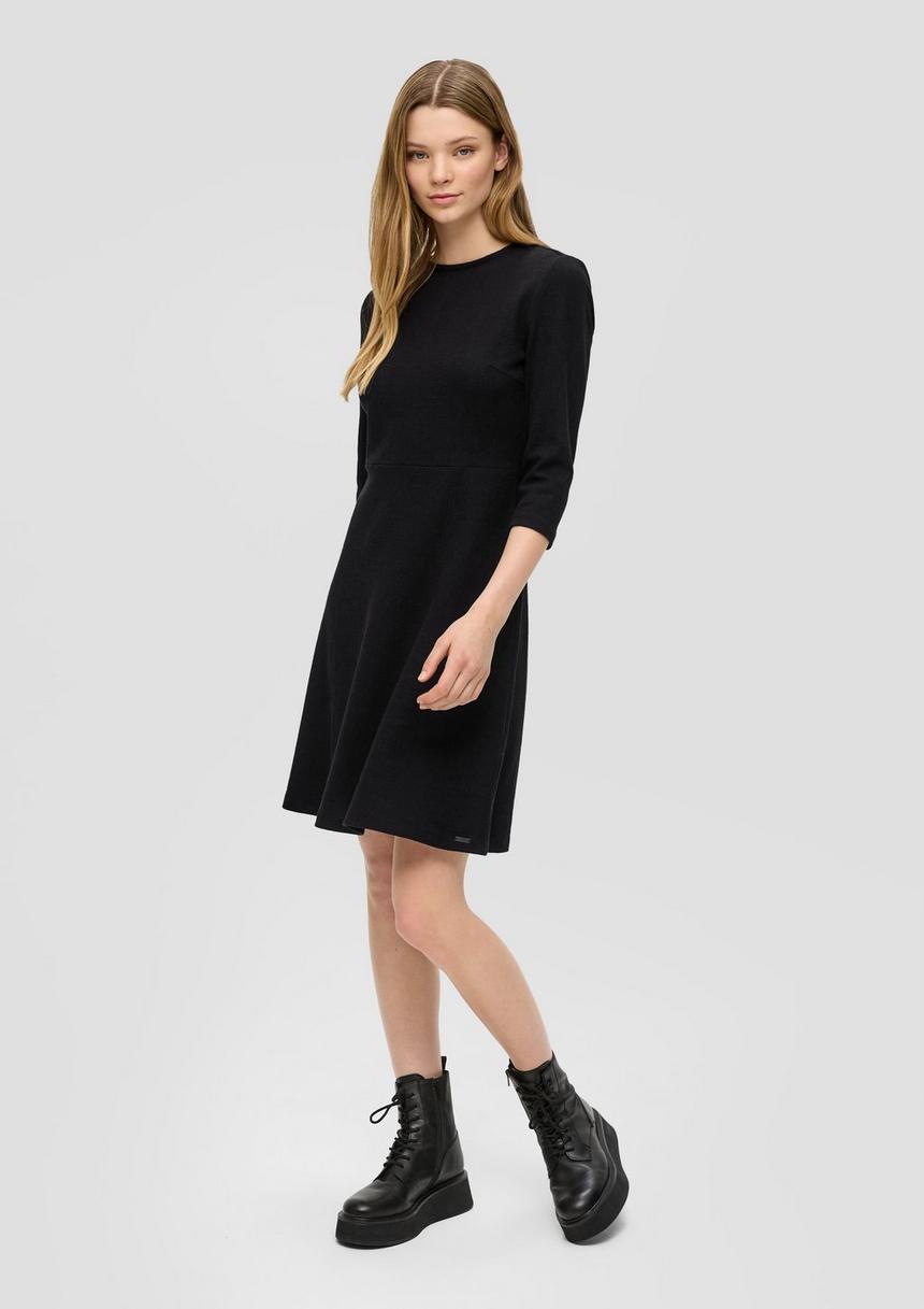 S.Oliver Kleid Mit Knopfdetail Am Rücken