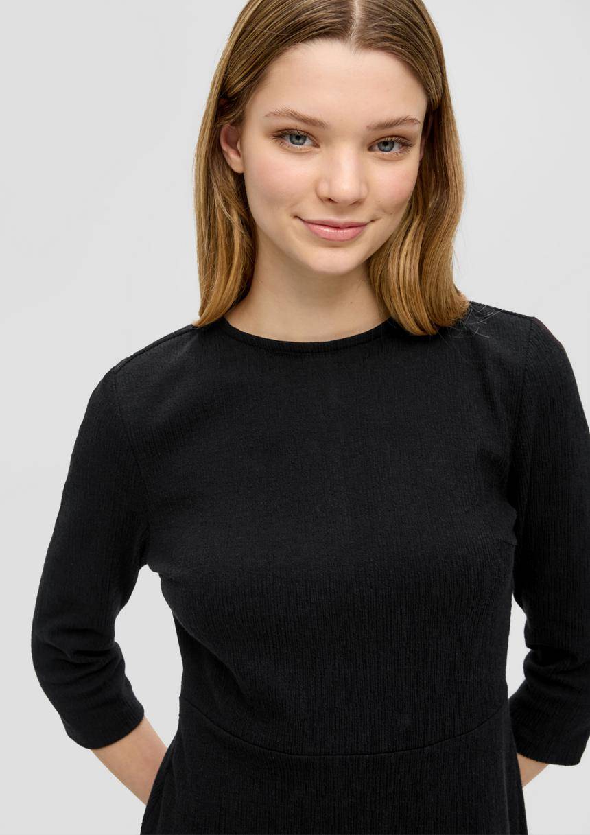 S.Oliver Kleid Mit Knopfdetail Am Rücken