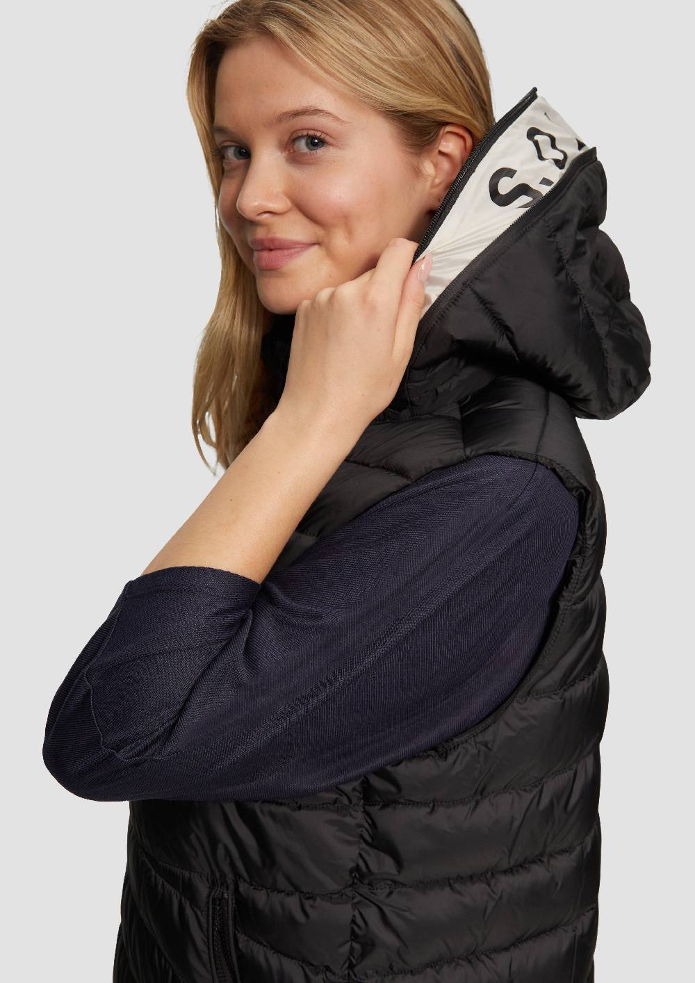 S.Oliver Leichte Steppweste Mit Logo-Kapuze