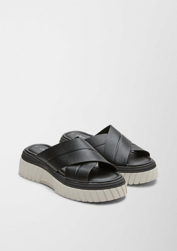 S.Oliver Pantoletten in Leder-Optik