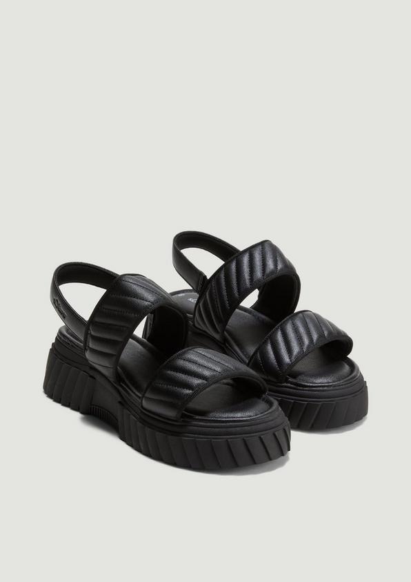 S.Oliver Sandalen mit Steppung