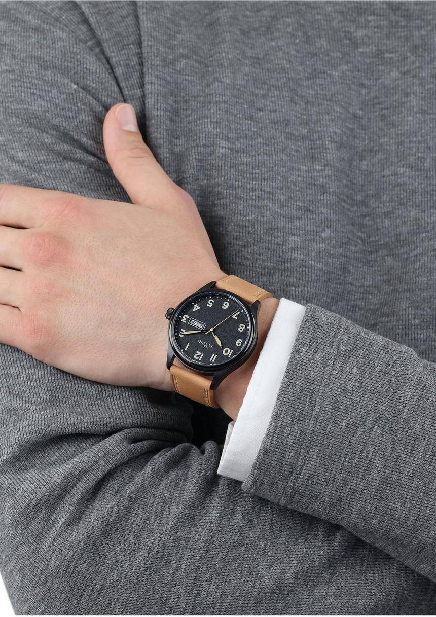 S.Oliver Schwarze Edelstahluhr Mit Lederarmband
