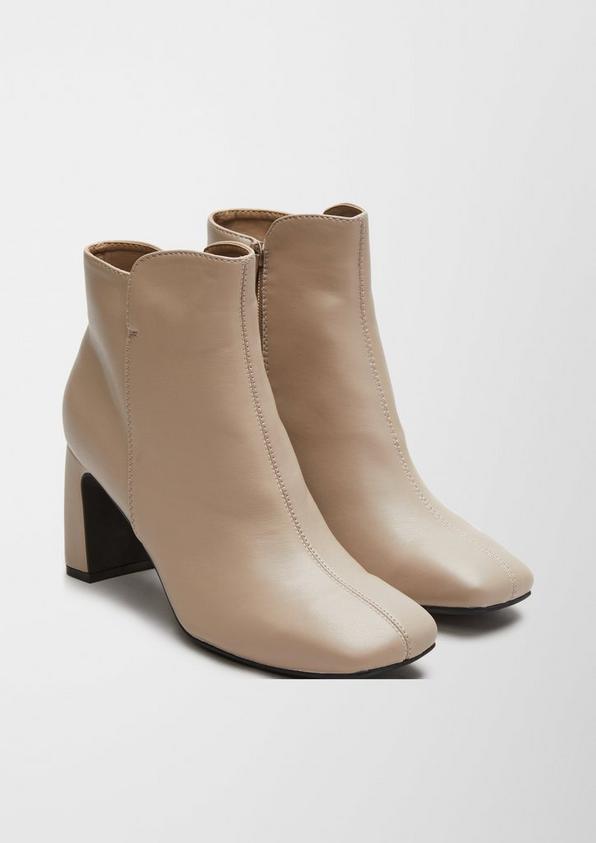 S.Oliver Stiefel in Leder-Optik