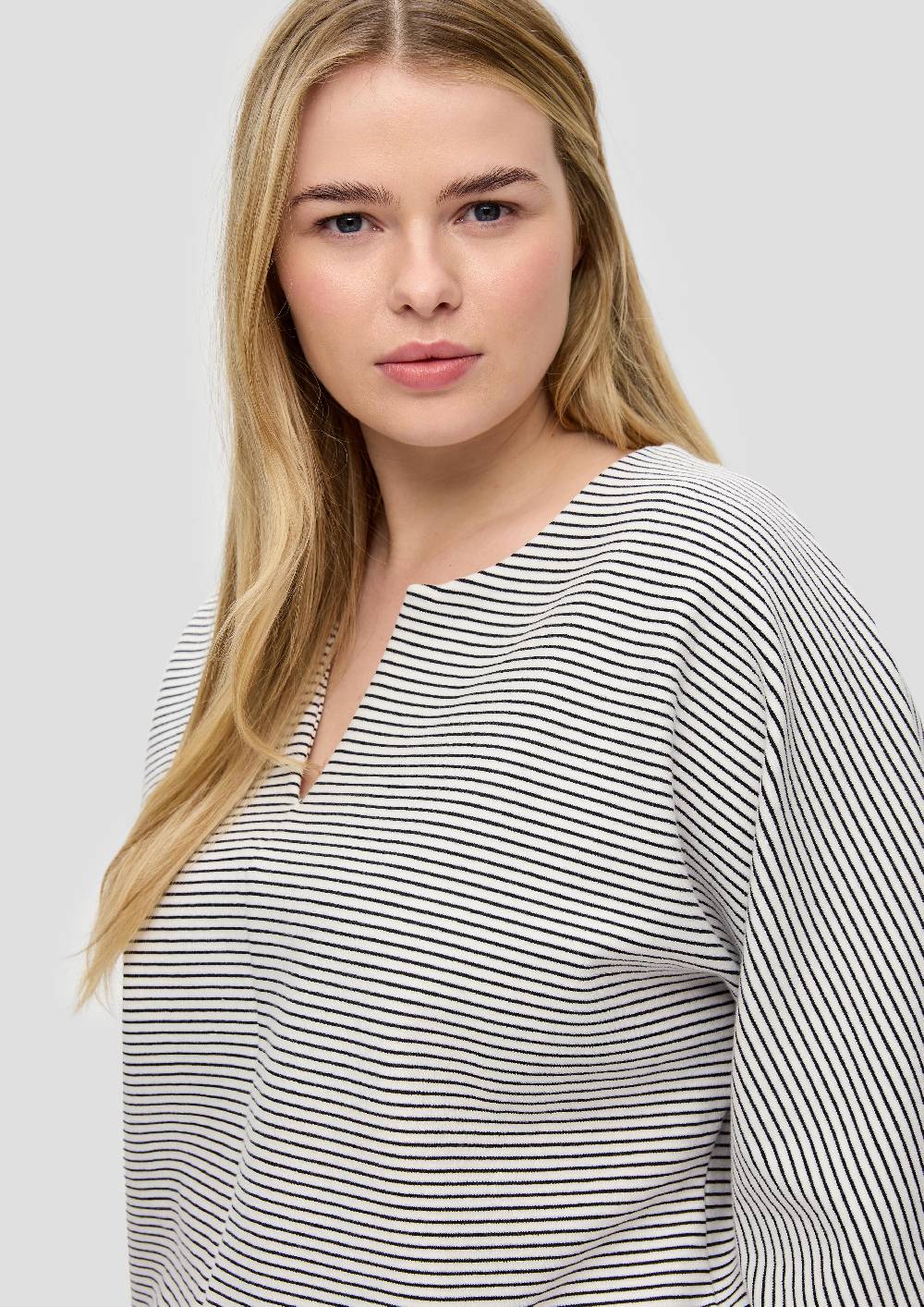 S.Oliver Sweatshirt In O-Shape