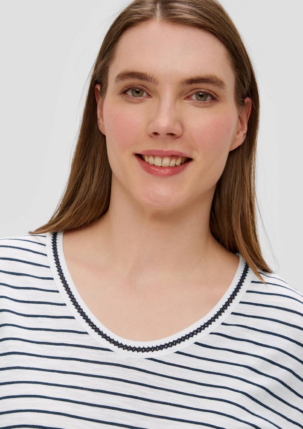 S.Oliver T-Shirt Mit V-Ausschnitt Im Relaxed Fit