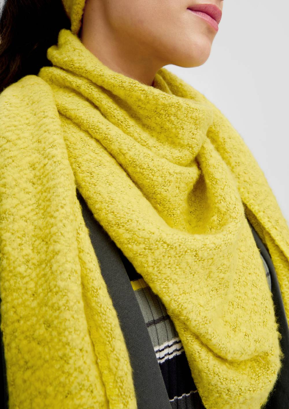 S.Oliver Tuch Aus Bouclé