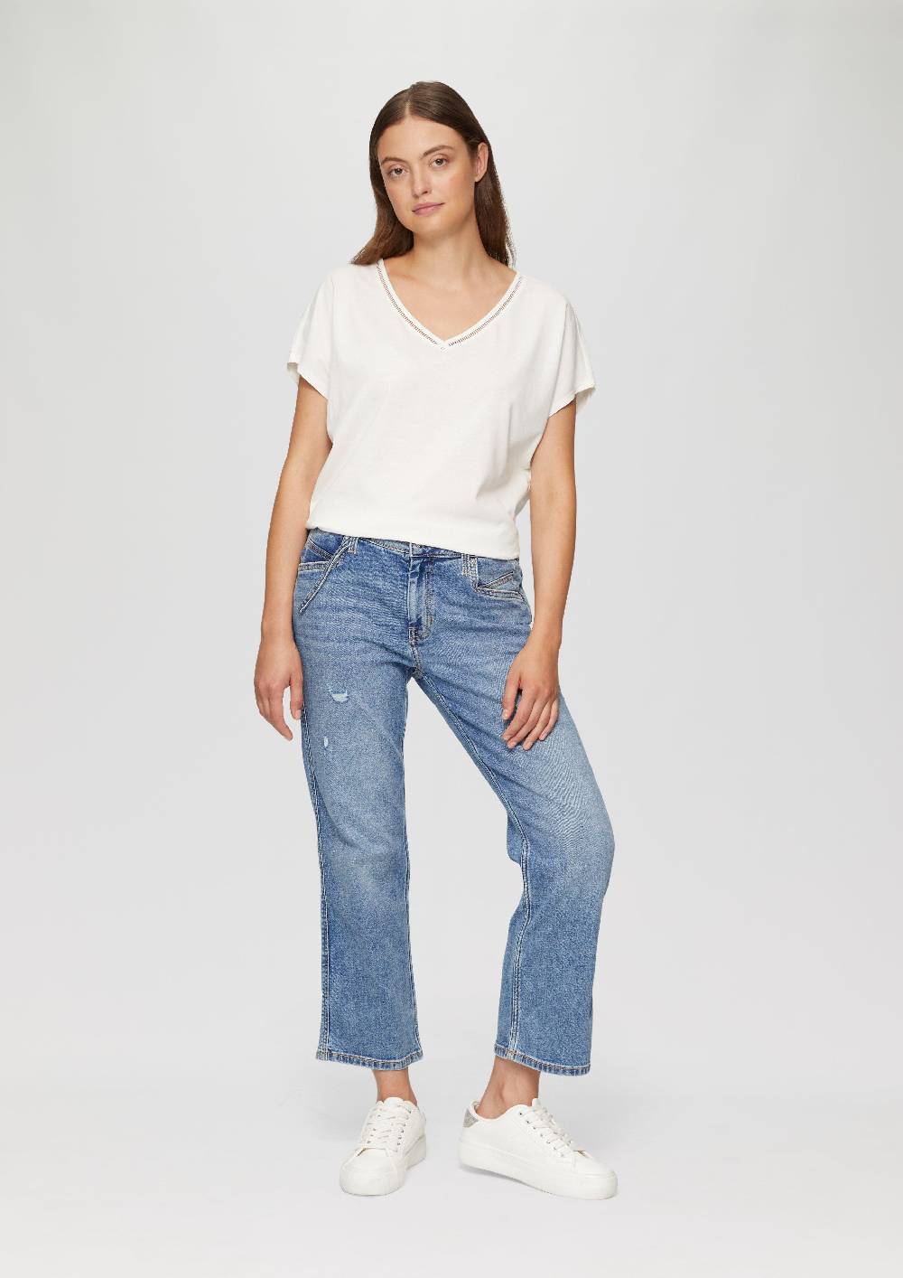 S.Oliver T-Shirt Im Relaxed Fit Mit Stickerei Am V-Ausschnitt
